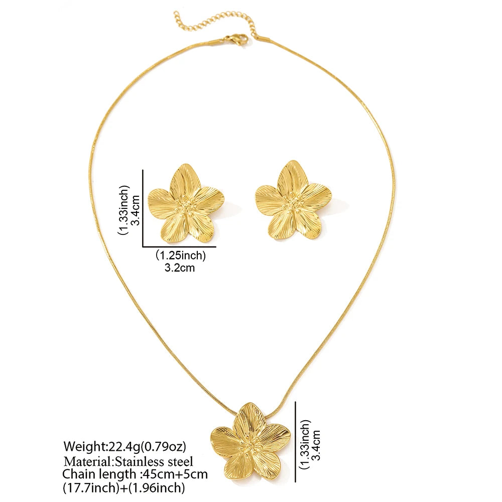 French Vintage Flower Necklace Earrings Jewelry Set